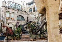 Others 2 ShoeString Cave Hotel