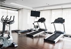 Lain-lain 6 Modern 2 Bed Executive Unit - 5min to Nana BTS 1206