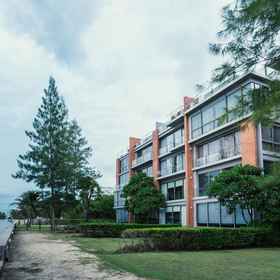 Logo1Sandbox Beachfront Villa 1 (3BR-Max14 guests),หมู่บ้านเพชรกาญจนา飯店