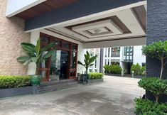 Others 7 PLATINUM TEN MILE