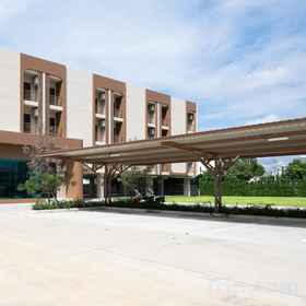 Logo1Timber Hotel,佛统飯店