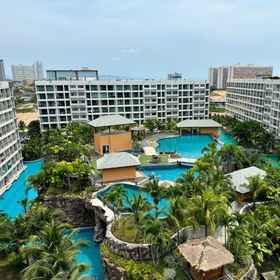 Hotel Exterior 1 Laguna beach resort Maldives 3 - Pool view studio in Pattaya jomtien, Mandarin Suki & Dim Sum Halal Pattaya Branch Hotels