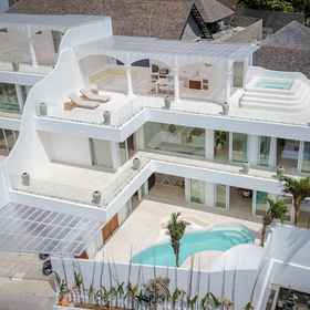 Hotel Exterior 1 Casa Auma: Stunning 4 Bedroom Villa in Canggu, チキンクラッシュ(アヤムゲプレック)ムングウィ ホテル