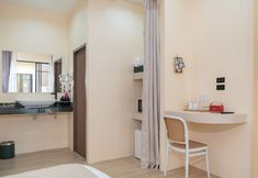 Others 5 Amaleena Pool Access