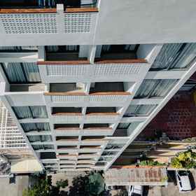 Hotel Exterior 1 The Scenic Hotel, Old Stadium Hotels