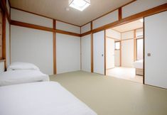 Others 2 Guesthouse Nishiuracho