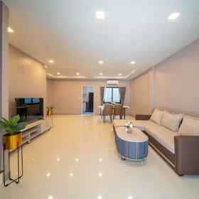 Others 1 Master bedroom with a bathroom in a Pattaya villa., Hotel Wat Nong Chap Tao