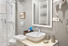 其他 7 Nostalgic & Comfortable Historical Home!