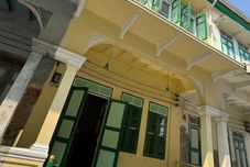 Khác Luan Heritage Surawong