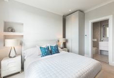 Others 4 313 Premium Maisonette