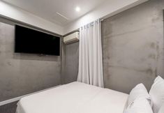 Others 2 Konkuk University Plein