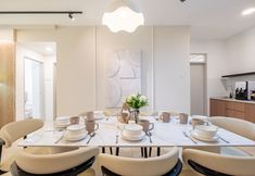 Others 4 PV20 by FEEL HOME