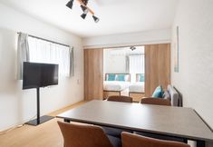 Others 5 Iris Oshiage