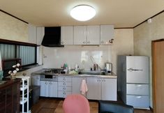 อื่นๆ 6 Cherry Blossom House