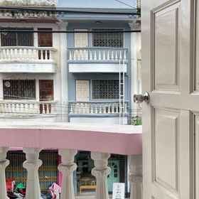 Hotel Exterior 1 Family room @ B&G Hat Yai Hostel, Big C Department Store Hotels