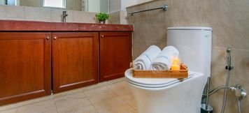 Others 4 325 Ritchie by COBNB@ U Thant.