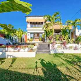 Hotel Exterior 1 Villa Platano Tumbak Bayuh, Babi Guling Slingsing "Bu Suci" Hotels