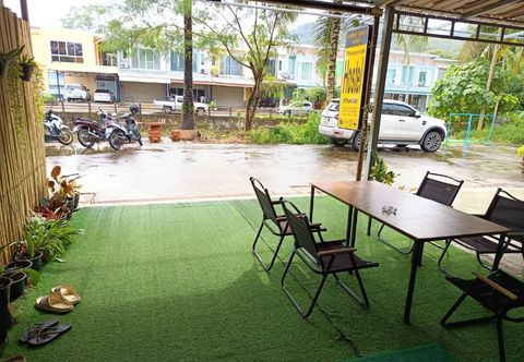 Others Theppahrak Hostel Khaolak