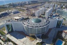 Others Maxi Sirius Town Cozy Stay Free Pool, Spa & Gym/Close to Beach&Mall