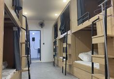 Others 4 Wild Monkey Hostel