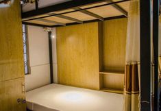 Others 7 SHARE Hostel & Coffee