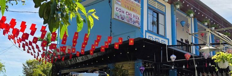 Others SHARE Hostel & Coffee