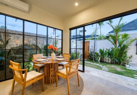 Others Melasti Breeze 3