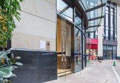 Others 3 She & He International Apartment (Shenzhen Luohu Theater Mixc)