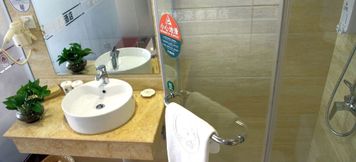 Others 3 GreenTree (Nantong Qidong Bus Station)