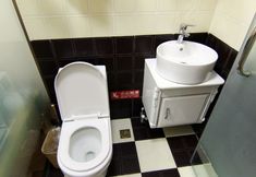 Others 6 Binge Theme Hotel