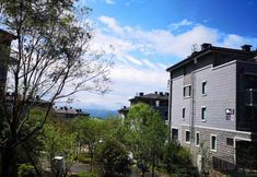 Others 6 V-Live Wtown Resorts