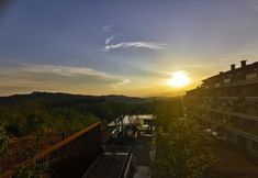 Others 5 V-Live Wtown Resorts