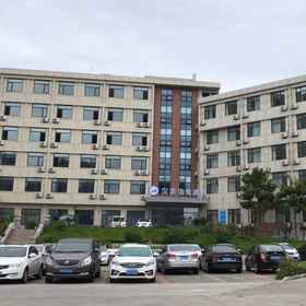 Hotel Exterior 1 HanTing Premium (มหาวิทยาลัยโอเชียนชิงเต่า), โรงแรม & ที่พัก Tong'an Rd