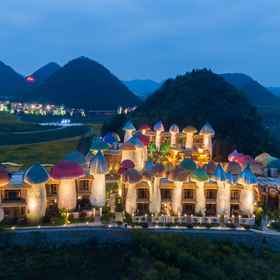 Hotel Exterior1Mushroom outdoor luxury hotel,贞丰县飯店