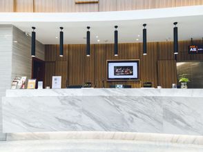 Others 4 86 race hotel