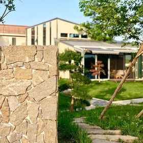 Hotel Exterior1Shuicai Shenghuo Jiaoye Hostel,襄城区飯店