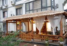 Others 4 Rooftop Flower Stream Ink B&B