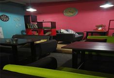 Lain-lain 6 One Time Hostel