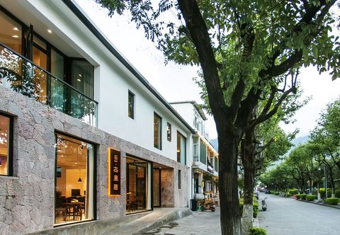 Others The residents of Dali guri live