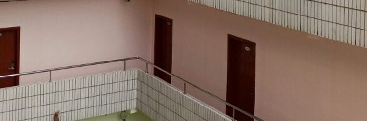 Others No.9 Courtyard Hostel