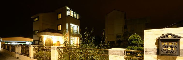 Others Slow Fly Hostel