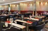 Restaurant 3 Park Inn by Radisson Hotel & Conference Centre London Heathrow