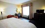 Bedroom 3 Hampton Inn By Hilton Elliot Lake