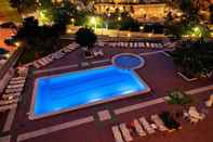 Swimming Pool Continental