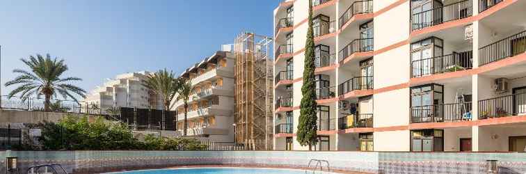 Bên ngoài RT-Apartamentos Guinea