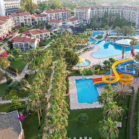 Arum Barut Collection 1, Hotel Dragon Bar