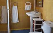 In-room Bathroom 3 Es Nautico Suites