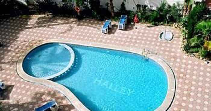 Swimming Pool Apartamentos Halley Affiliated By Melia