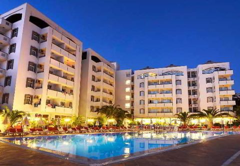 Hồ bơi City’s Hill Hotel