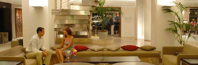 ロビー Beach Club Font de Sa Cala